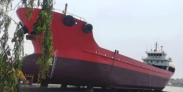 870 DWT Oil Tanker