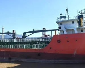 1000 DWT Oil Tanker